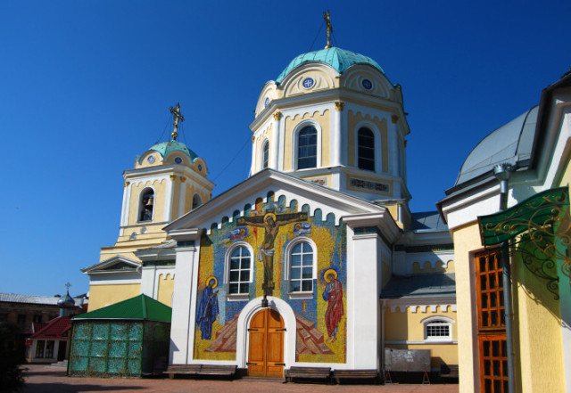 Собор Троицкого монастыря в Симферополе, в котором покоятся мощи свт. Луки