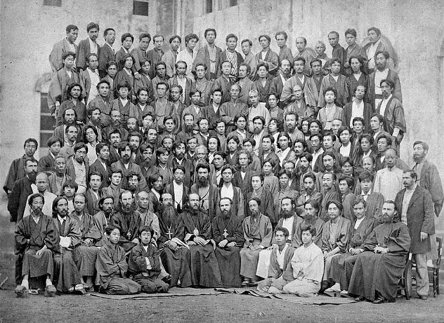 Святитель Николай Японский в окружении священников и японской паствы